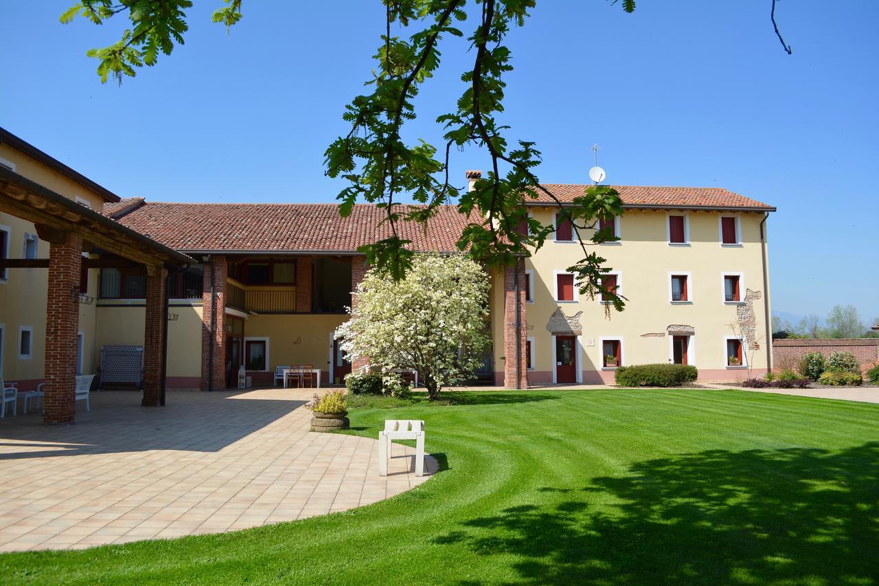 Agriturismo Borgo Tecla Rosà Exterior foto